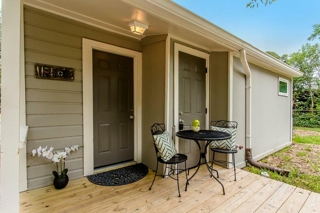 The Blue Door Bungalow - Luxury Home Downtown Houston Exterior foto